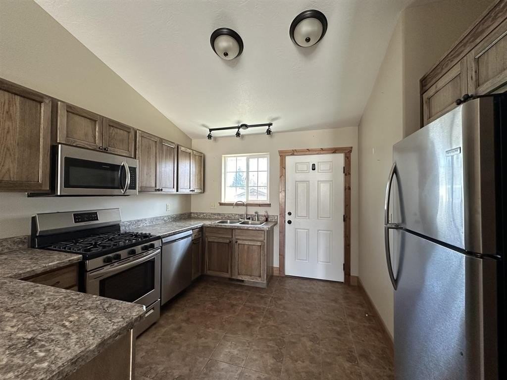 1632 Stella Ct - Photo 6 of 25