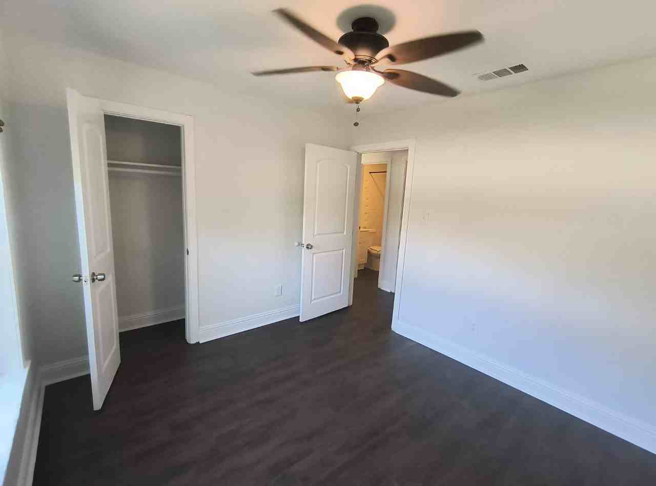 707 Sam Buffington St - Photo 4 of 31