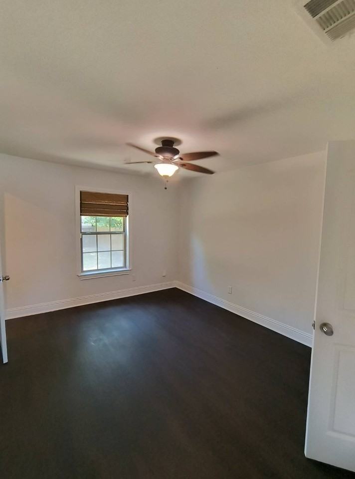 707 Sam Buffington St - Photo 6 of 31
