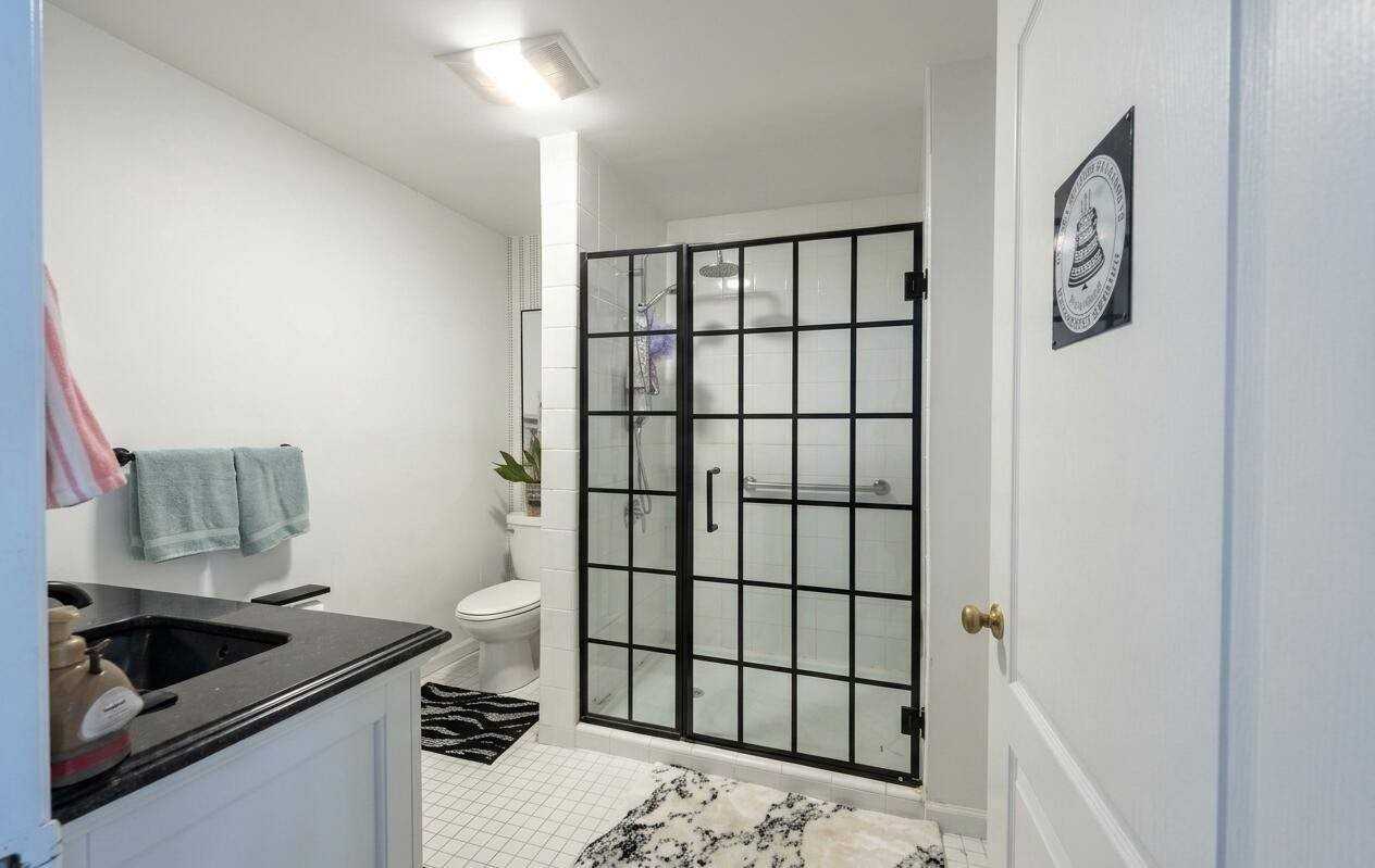 352 State St #3 - Photo 7 of 23