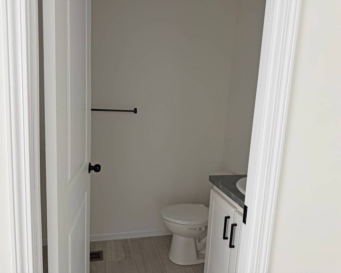 1751 N Grand Ave W #89 - Photo 5 of 10