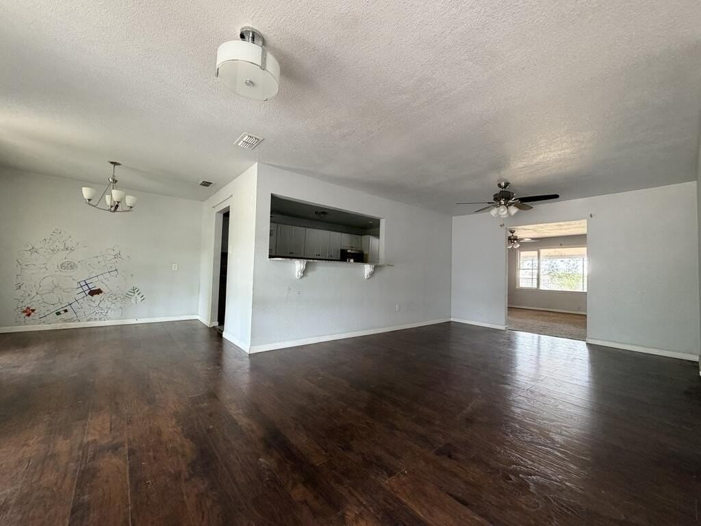 312 Mcknight Dr - Photo 2 of 17