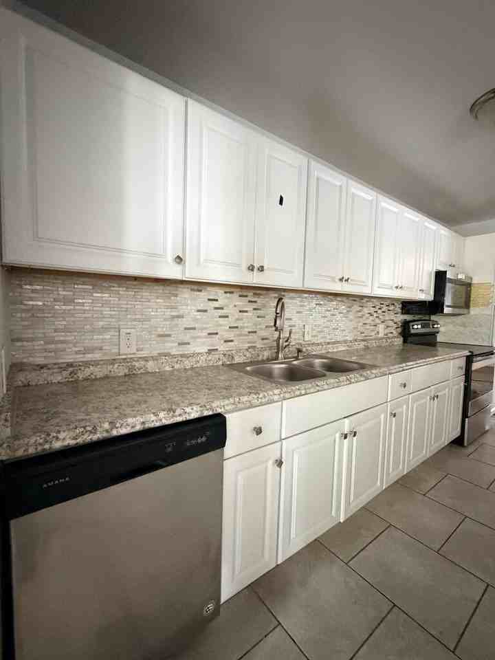 312 Mcknight Dr - Photo 5 of 17