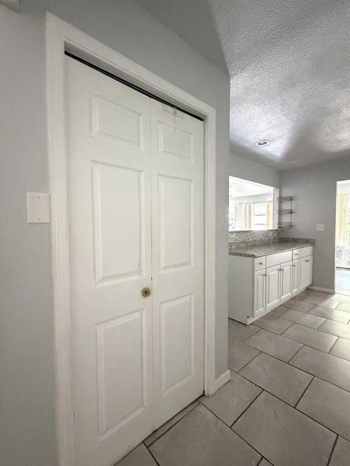 312 Mcknight Dr - Photo 7 of 17