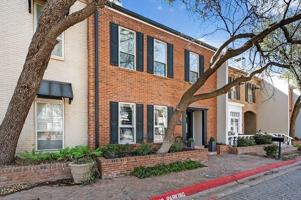 featured image of 41 Lafayette Pl