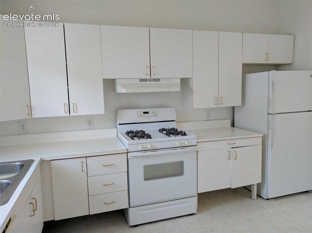 325 E Galena Ave #114 - Photo 3 of 10