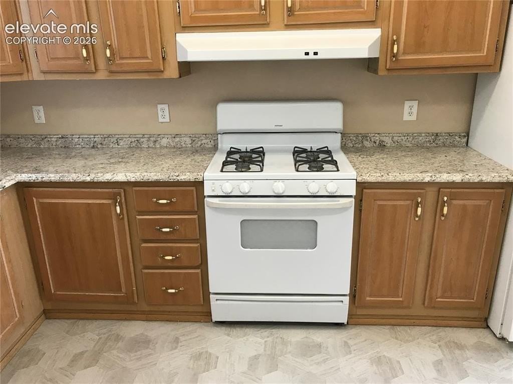 325 E Galena Ave #123 - Photo 3 of 12