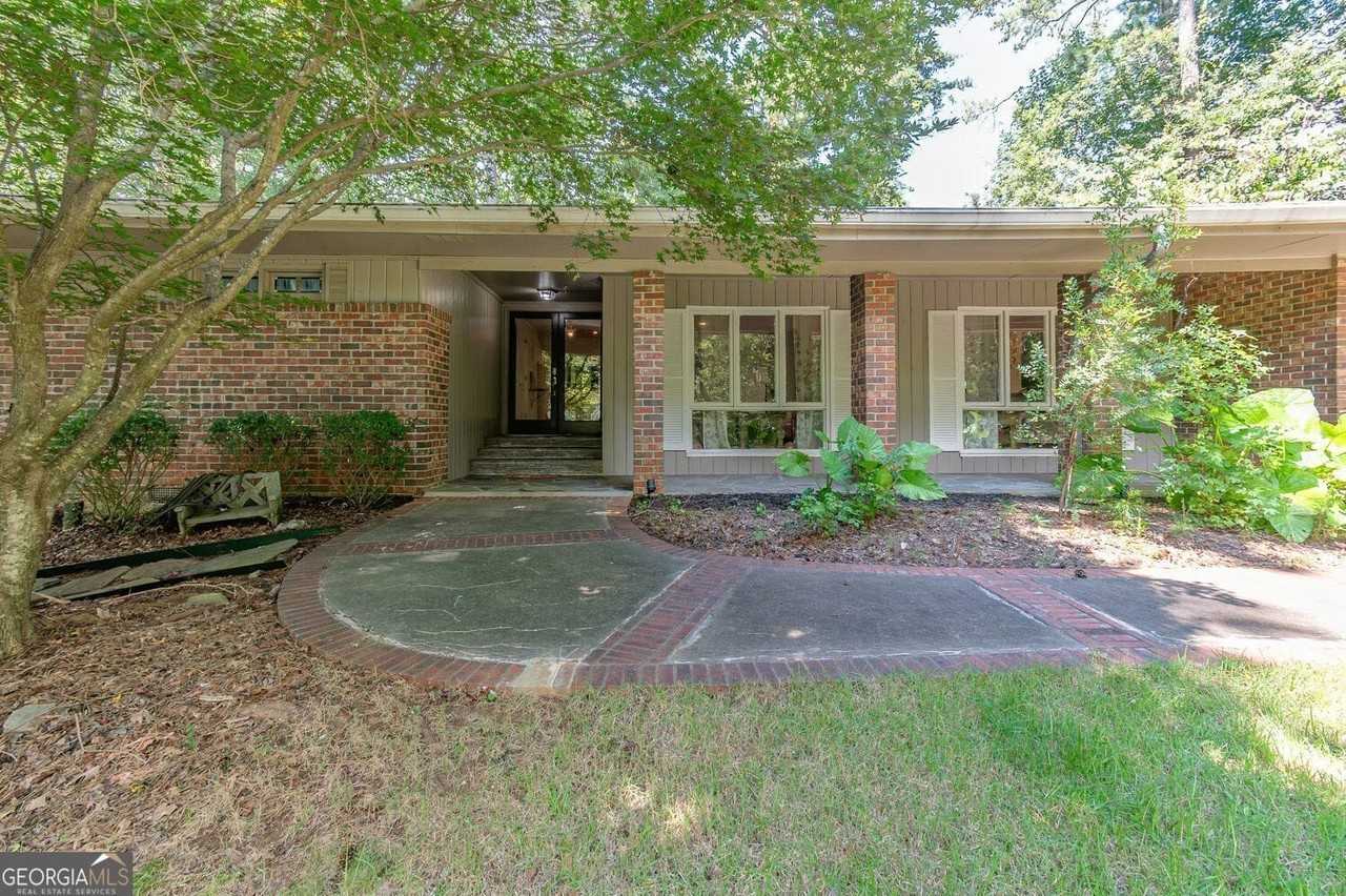 300 Cedar Knoll Ct - Photo 2 of 14