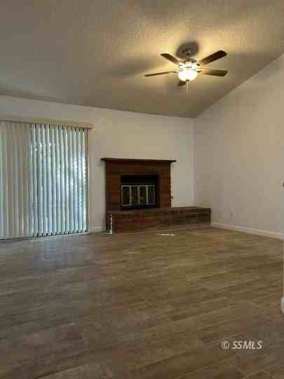 329 Del Mar Ln - Photo 4 of 20