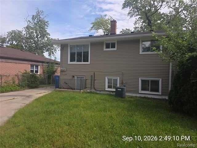 4882 Southfield St - Photo 3 of 15