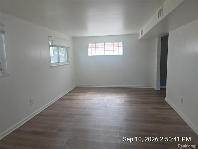 4882 Southfield St - Photo 6 of 15