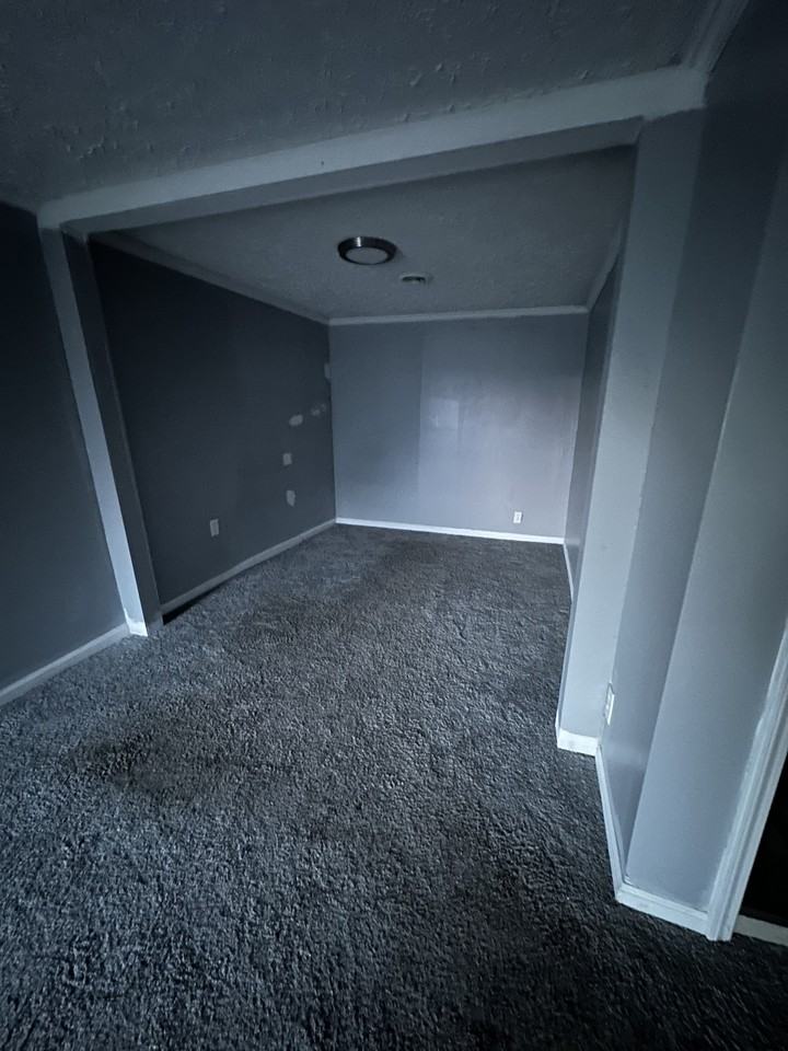 86 W Main St #1 - Photo 4 of 10