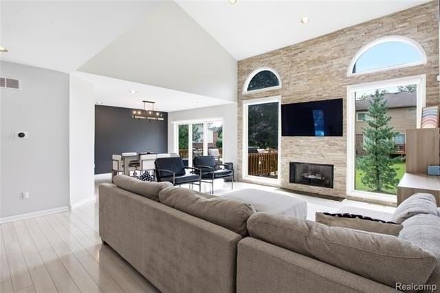 6306 Aspen Ridge Blvd - Photo 4 of 43