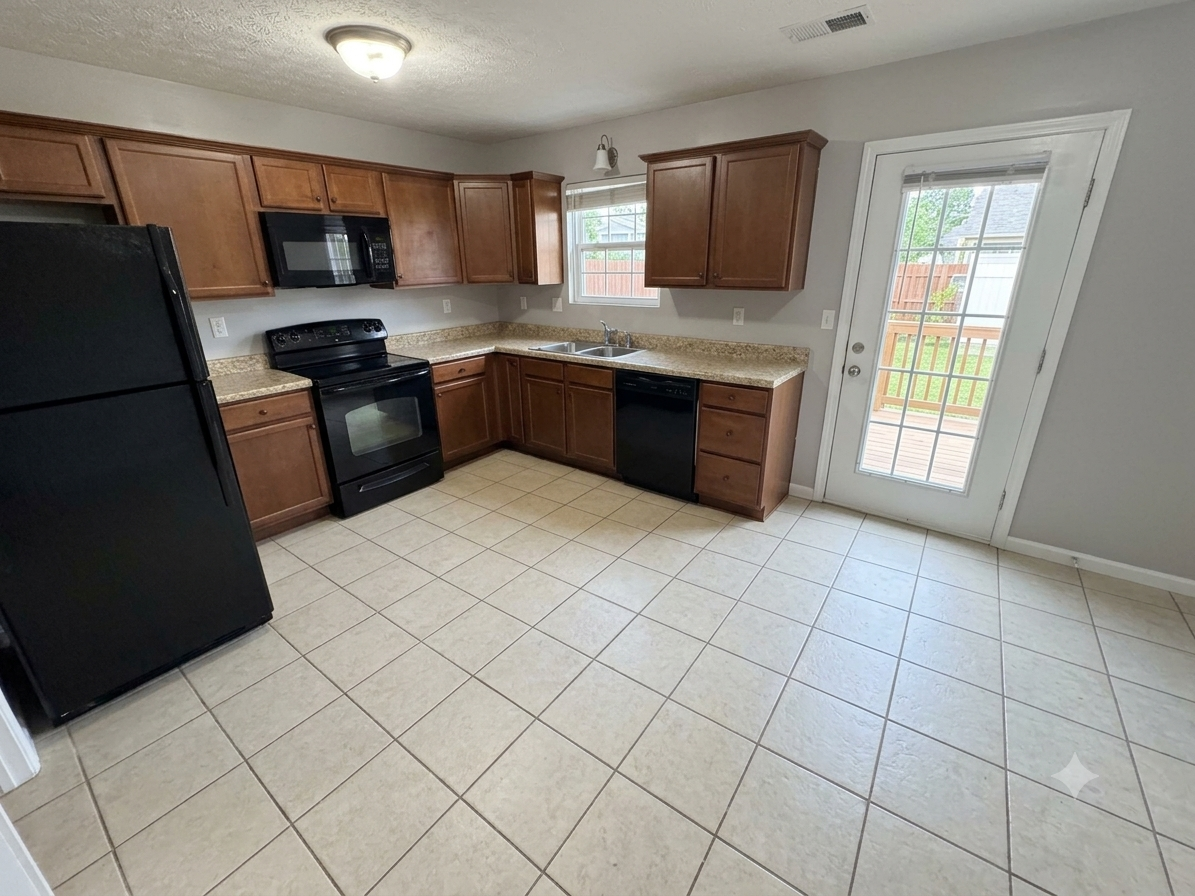 445 W Vine St #1 - Photo 2 of 11