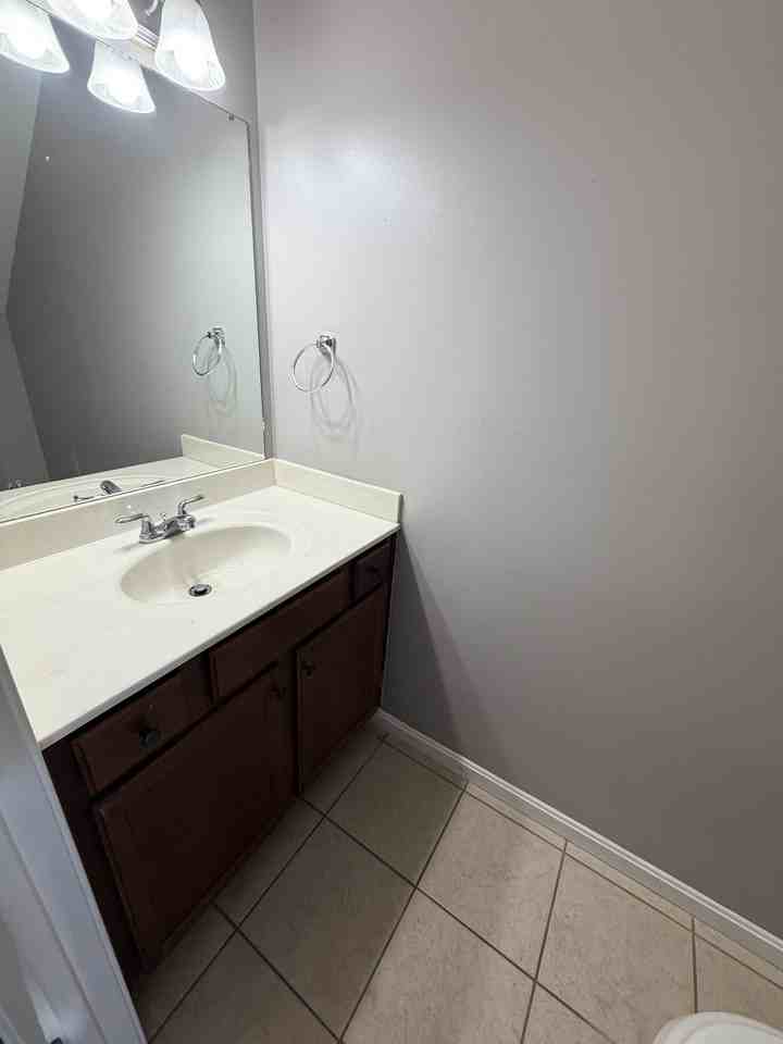 445 W Vine St #1 - Photo 5 of 11