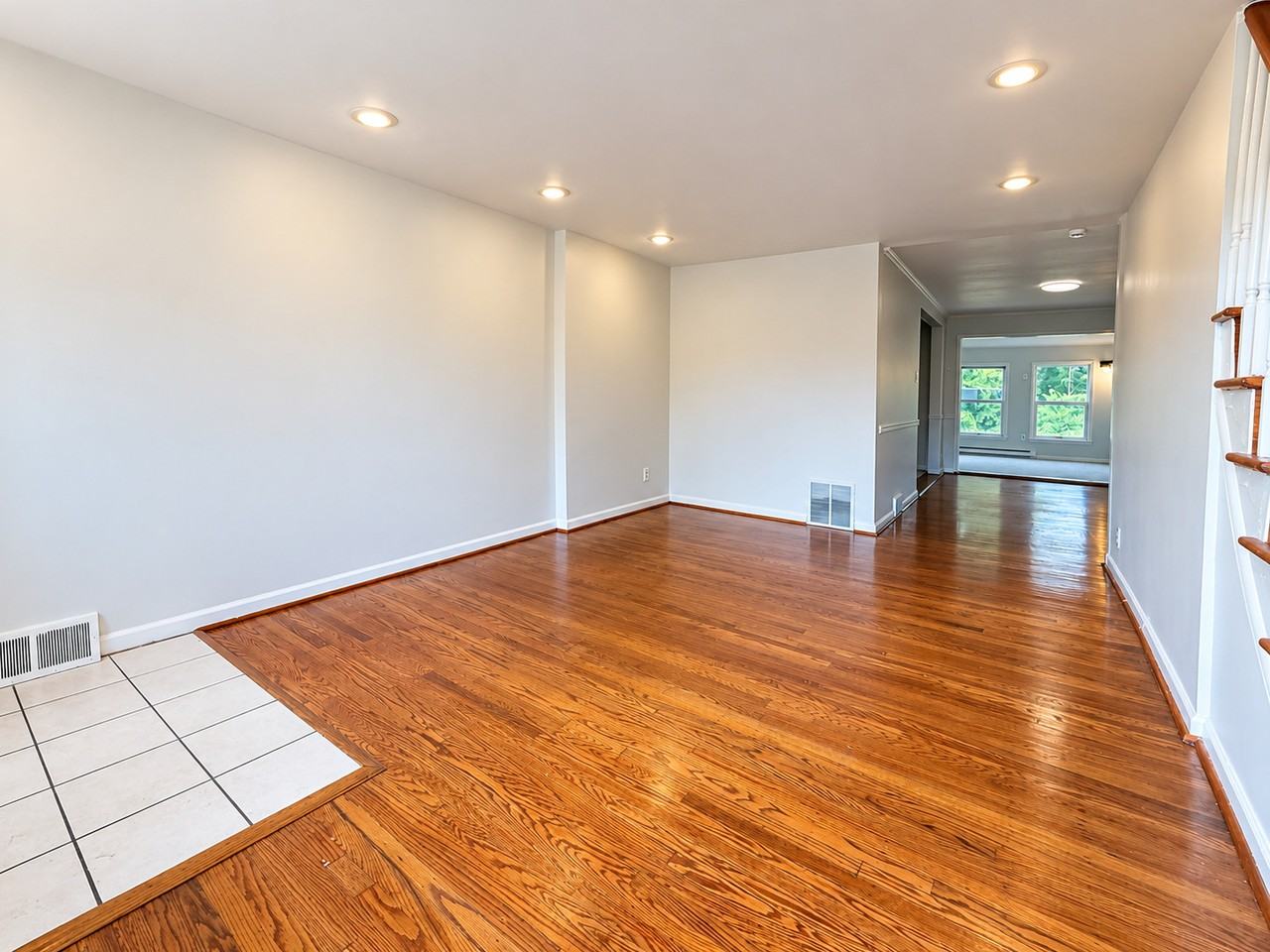 942 Taylor Dr - Photo 3 of 30