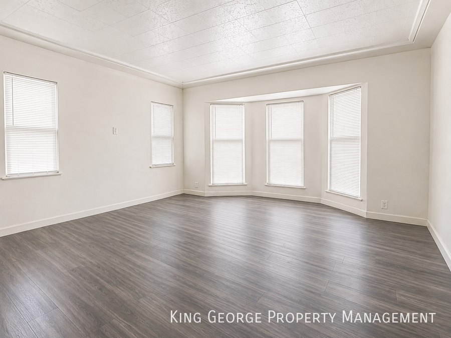 1114 S Atlantic Blvd - Photo 4 of 9