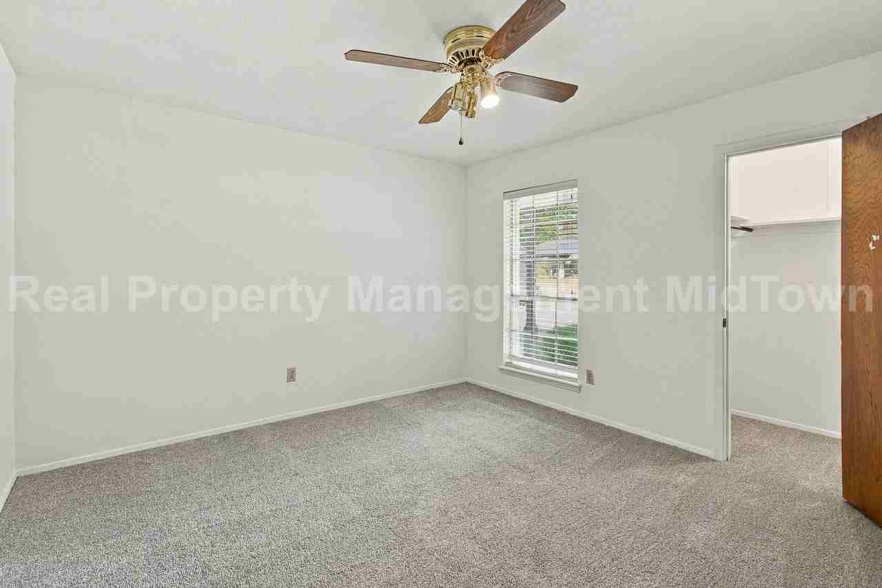1914 Roosevelt Dr - Photo 7 of 36