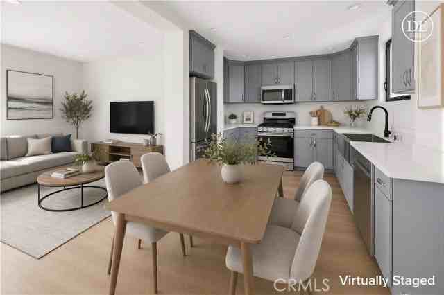 10156 Regent St - Photo 3 of 4