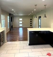 9001 Phyllis Ave - Photo 3 of 7