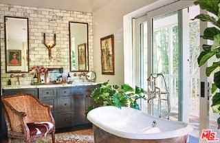 5800 Valley Oak Dr - Photo 5 of 7