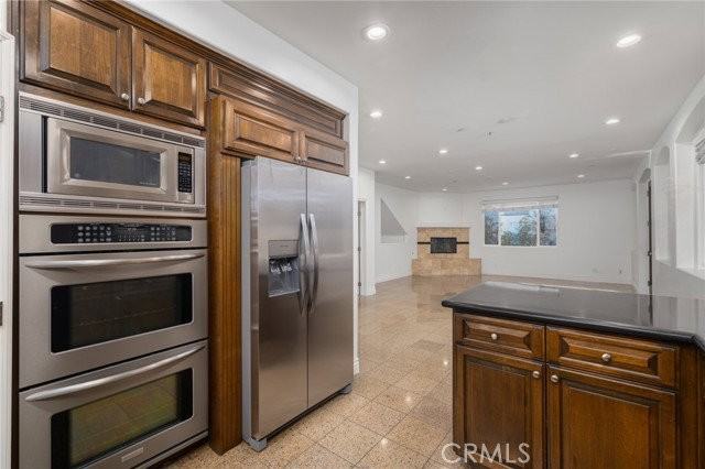 623 S Aviation Blvd #D - Photo 5 of 8
