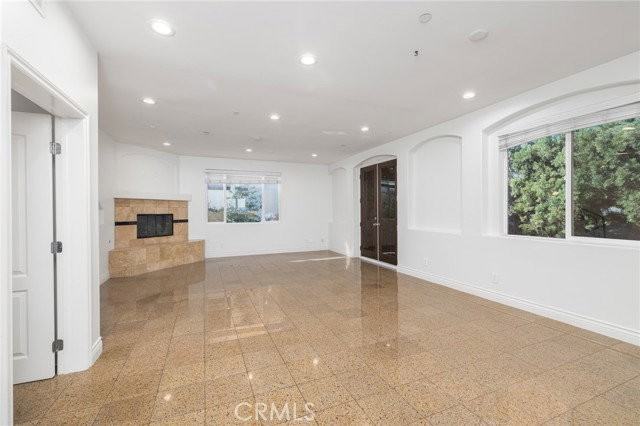 623 S Aviation Blvd #D - Photo 7 of 8
