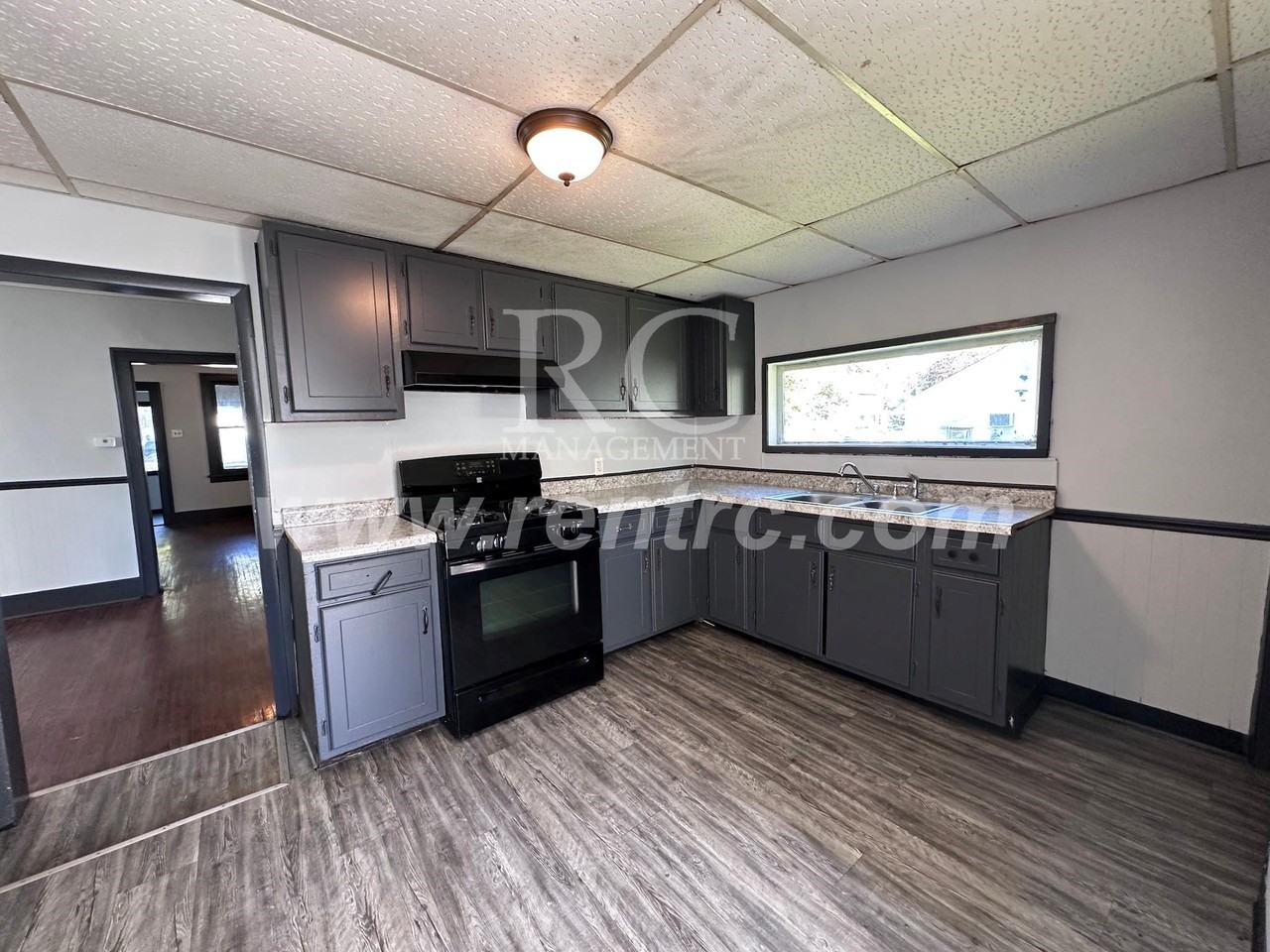 709 Sherman St - Photo 2 of 17