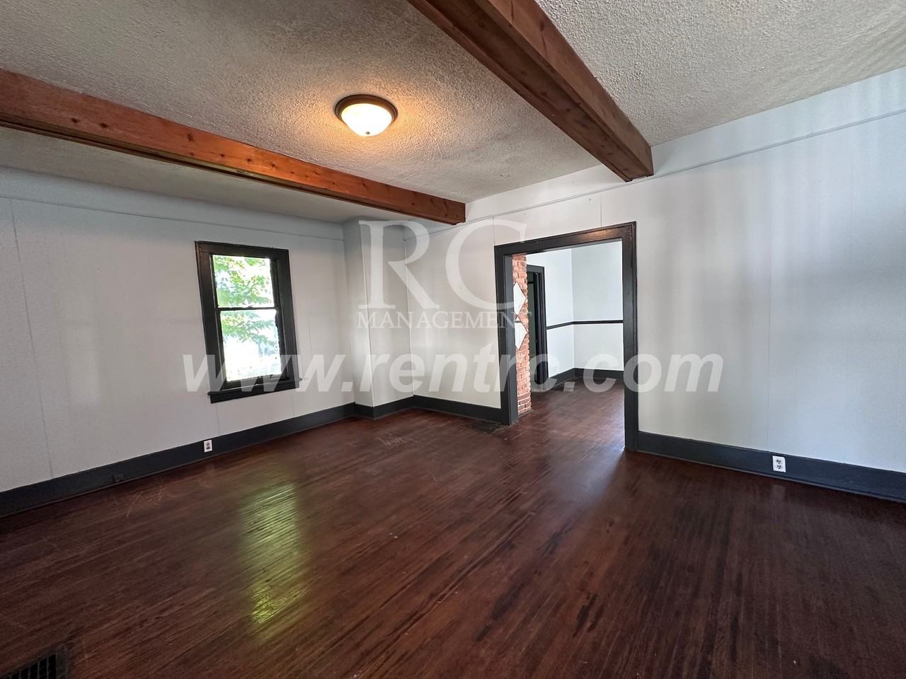 709 Sherman St - Photo 6 of 17