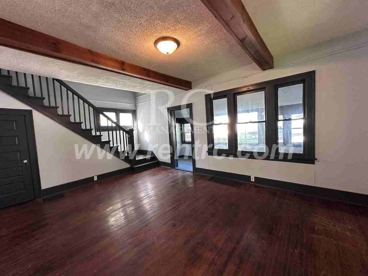 709 Sherman St - Photo 7 of 17