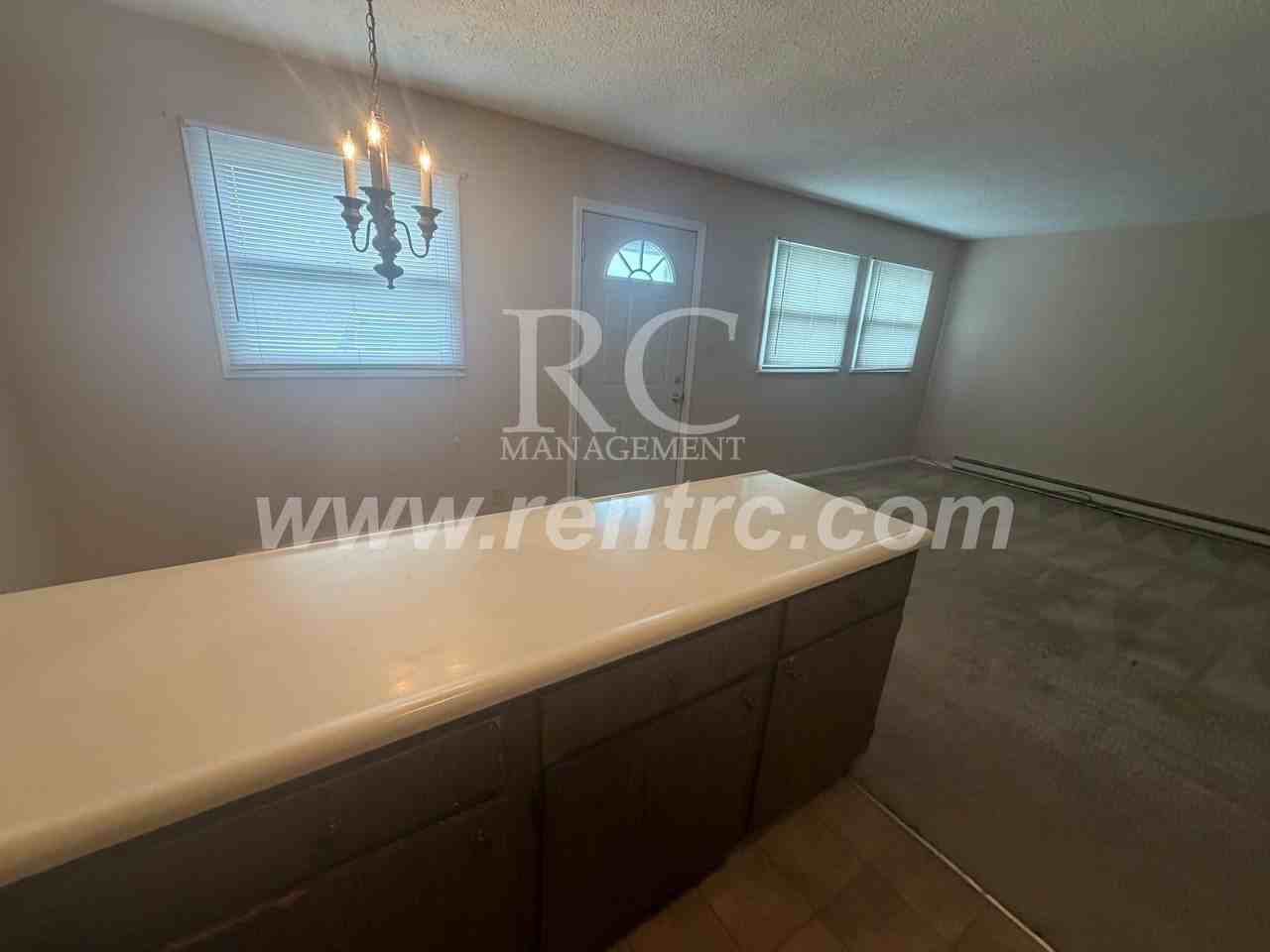 304-B Smith Ave - Photo 3 of 9