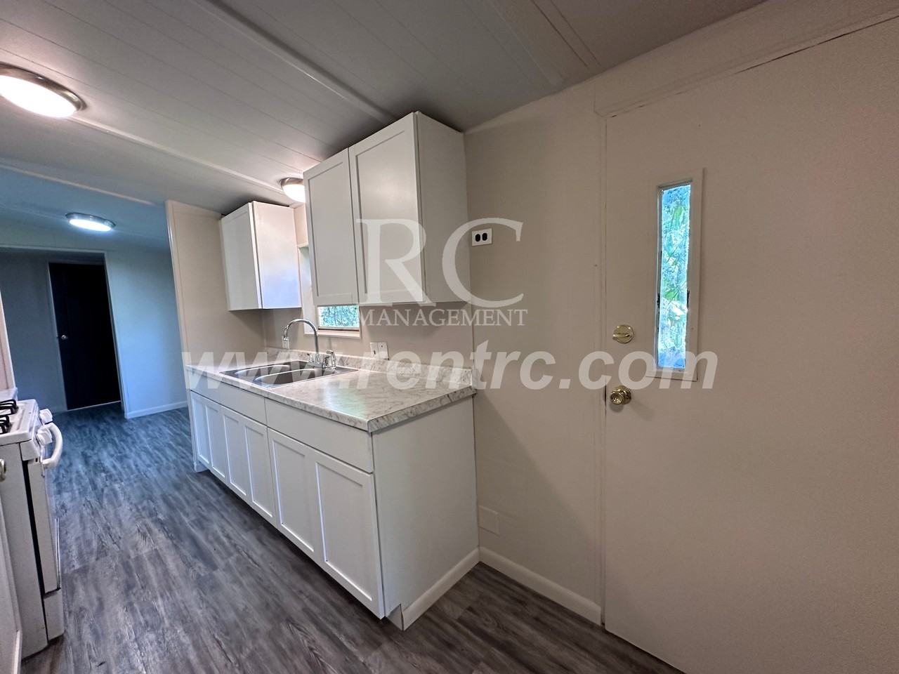 1319 2nd Ave - Photo 2 of 17