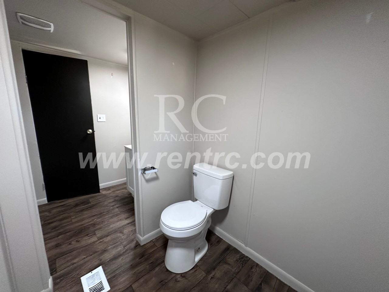 1319 2nd Ave - Photo 6 of 17