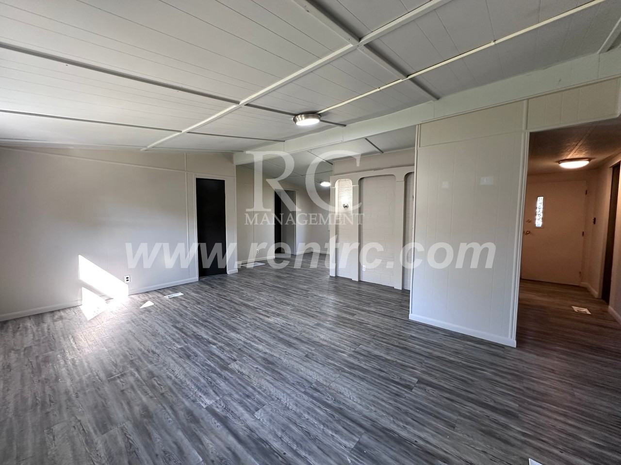 1319 2nd Ave - Photo 7 of 17