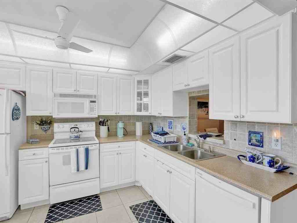 2003 Granada Dr #C4 - Photo 7 of 29