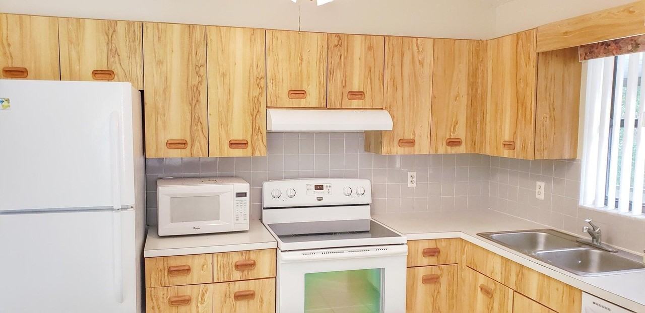7 Whitehall Way - Photo 3 of 8