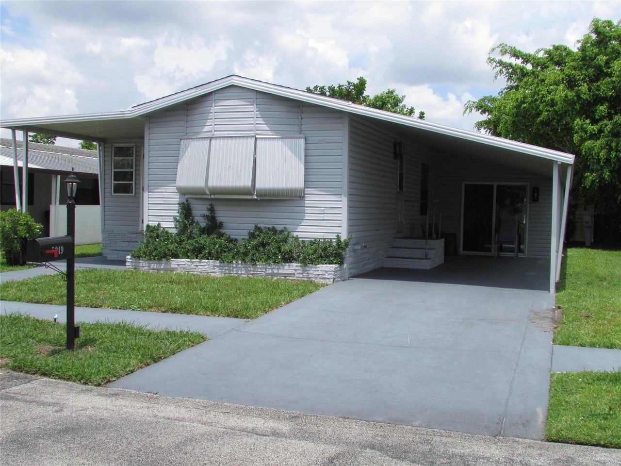 5249 Nw 4th Ter - Photo 2 of 38