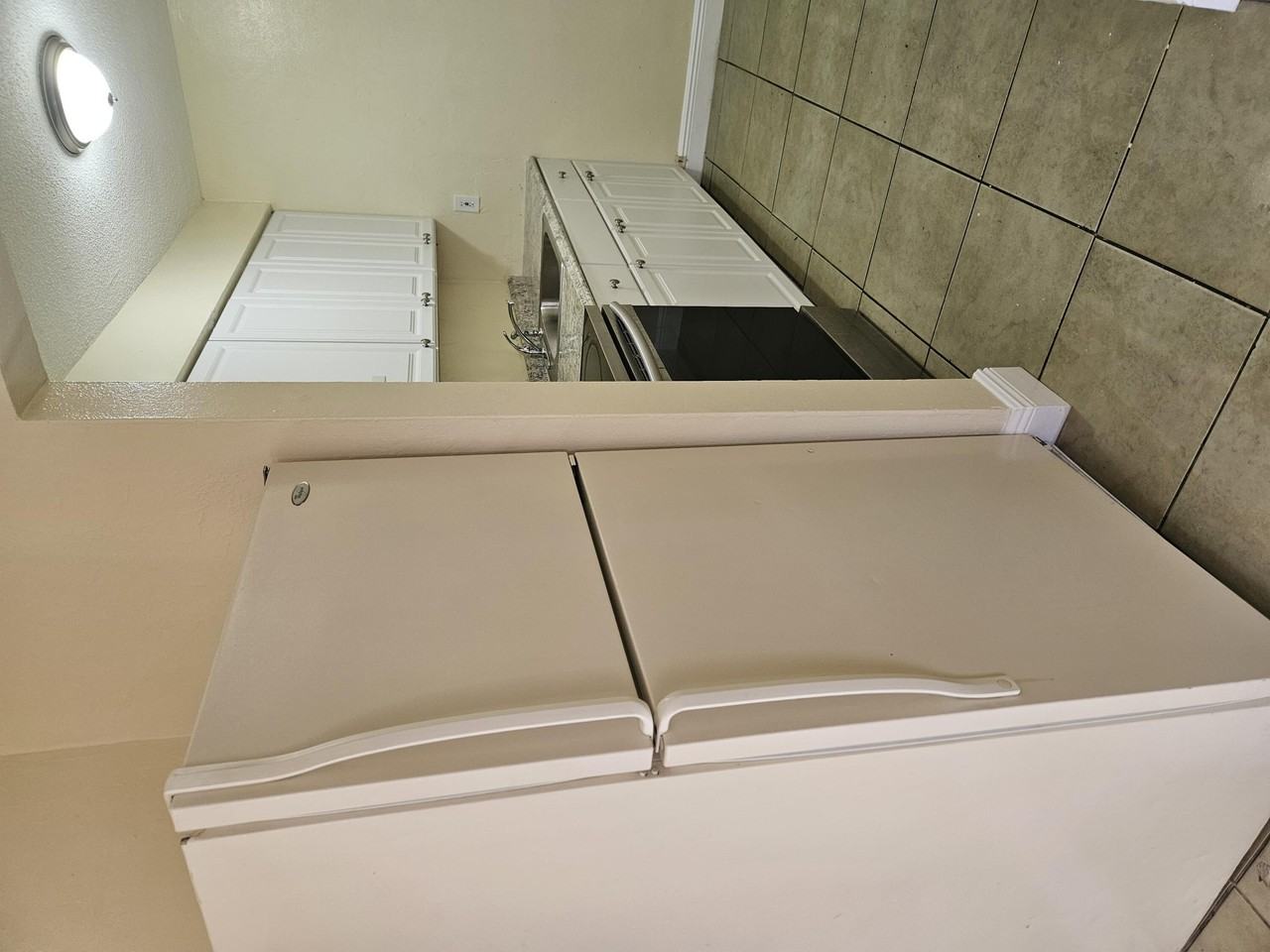 521 Nw 35th Ct #G - Photo 2 of 4