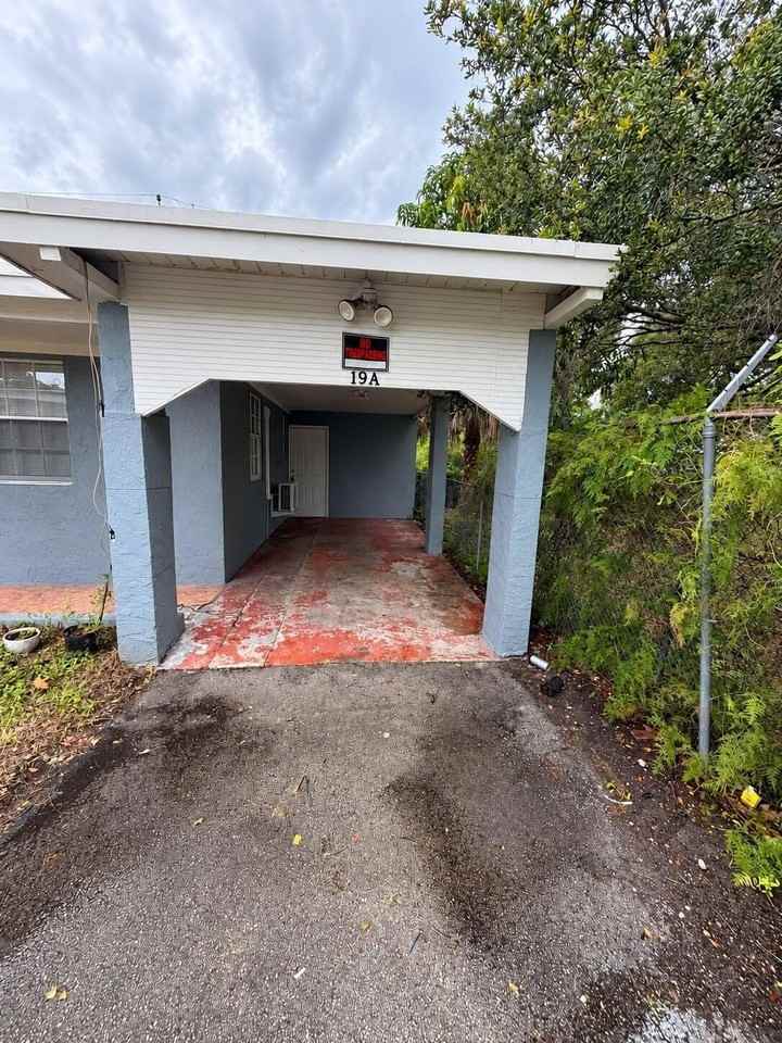 19A Nw 28th Ave - Photo 2 of 8