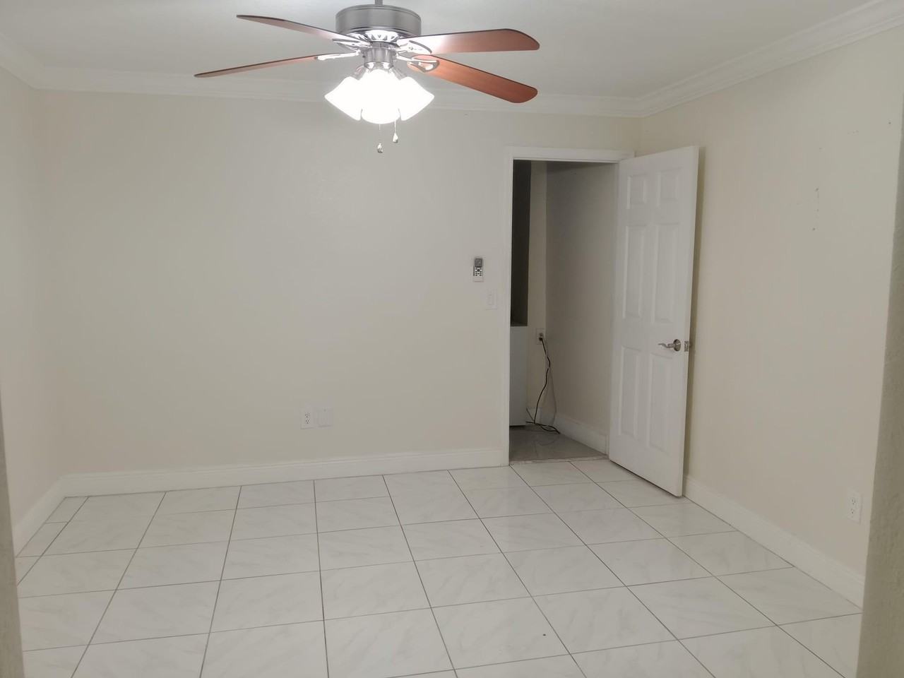 110 W Rubber Tree Dr - Photo 2 of 6