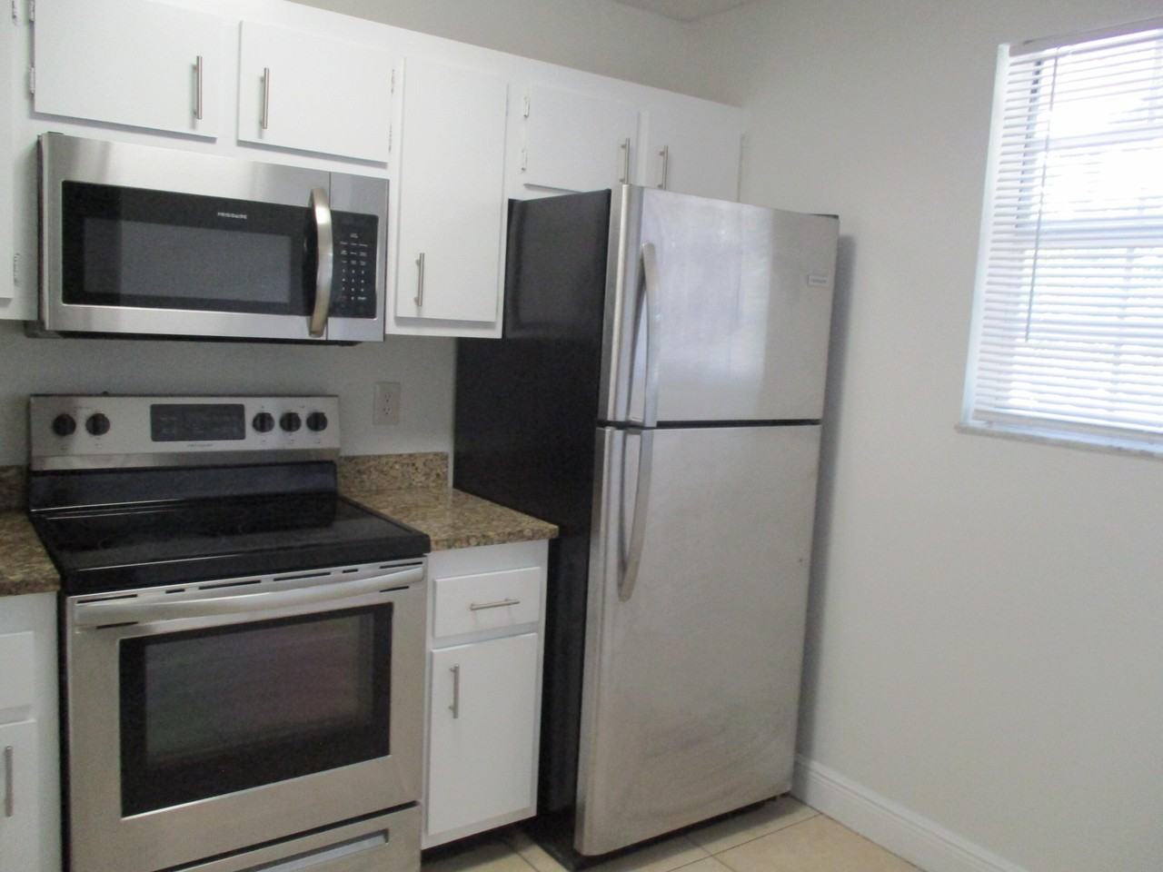 835 Nw 103rd Ter - Photo 3 of 16