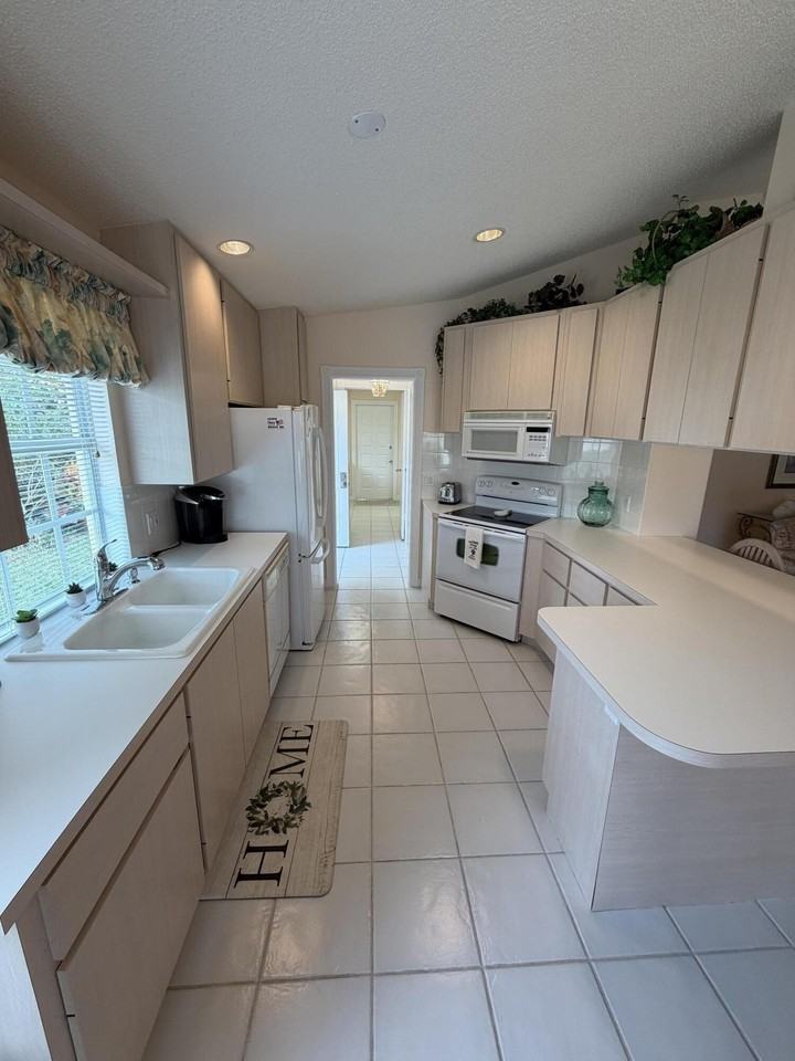 8240 Se Double Tree Dr - Photo 7 of 31