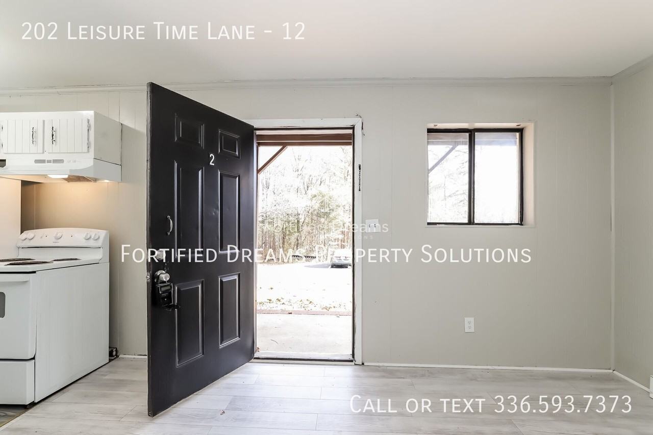 202 Leisure Time Ln #12 - Photo 7 of 34