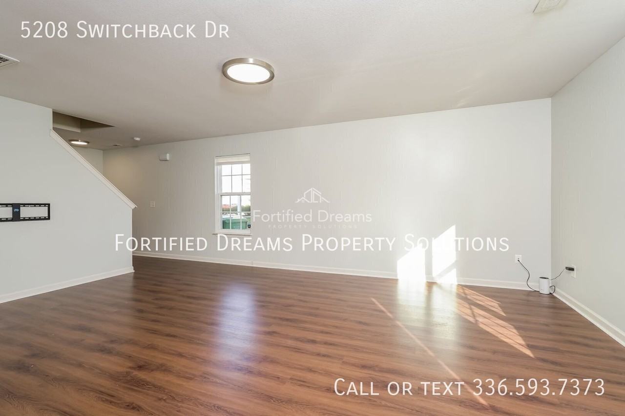 5208 Switchback Dr - Photo 3 of 18