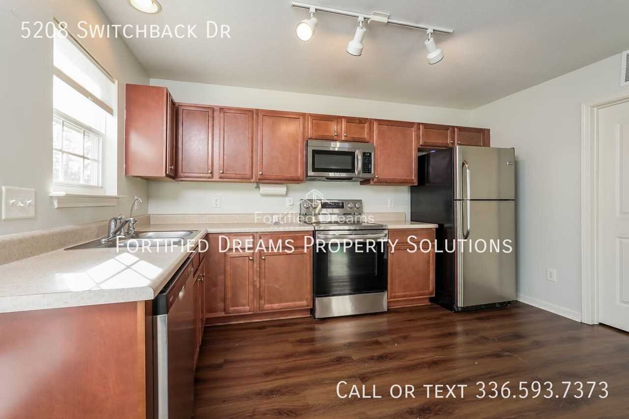 5208 Switchback Dr - Photo 5 of 18
