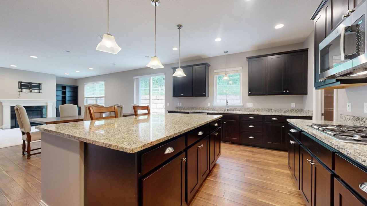 5585 Orchard Cv - Photo 2 of 42