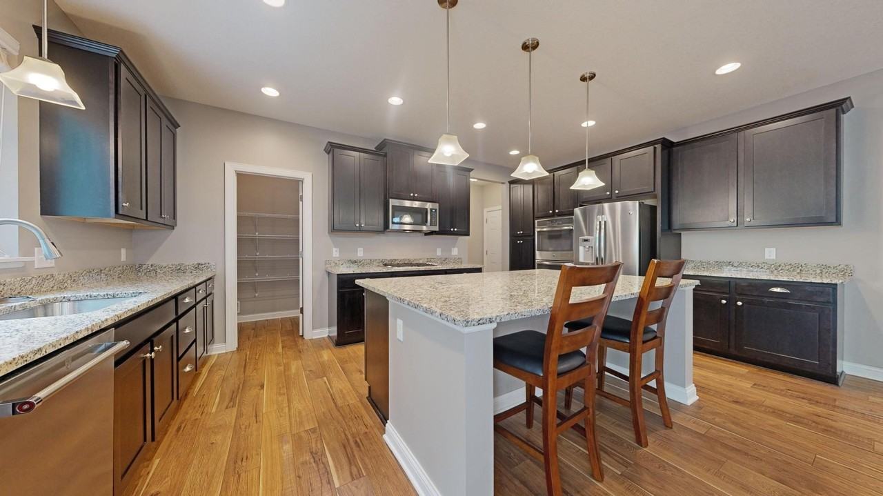 5585 Orchard Cv - Photo 3 of 42
