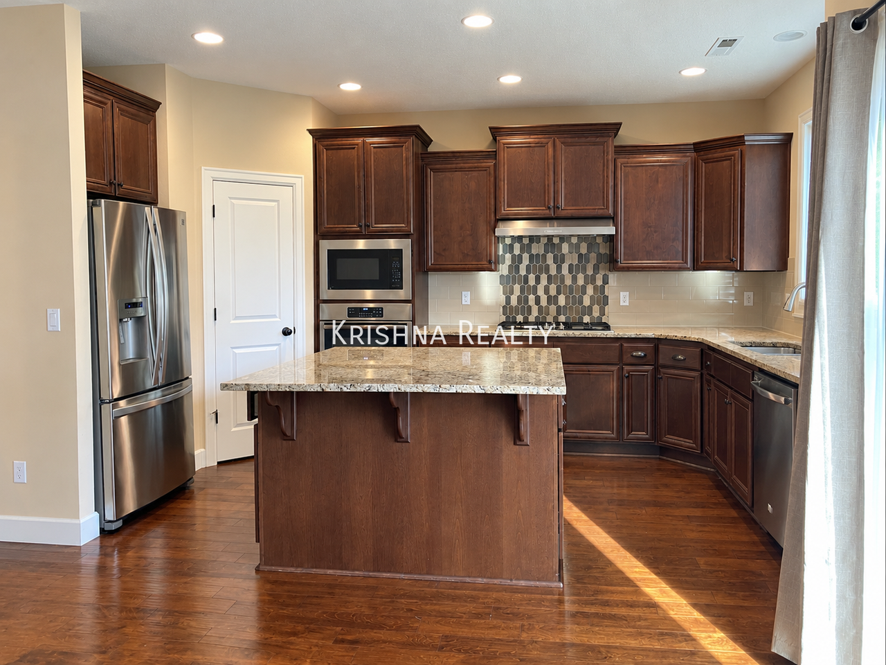 17090 Nw Anita St - Photo 5 of 13