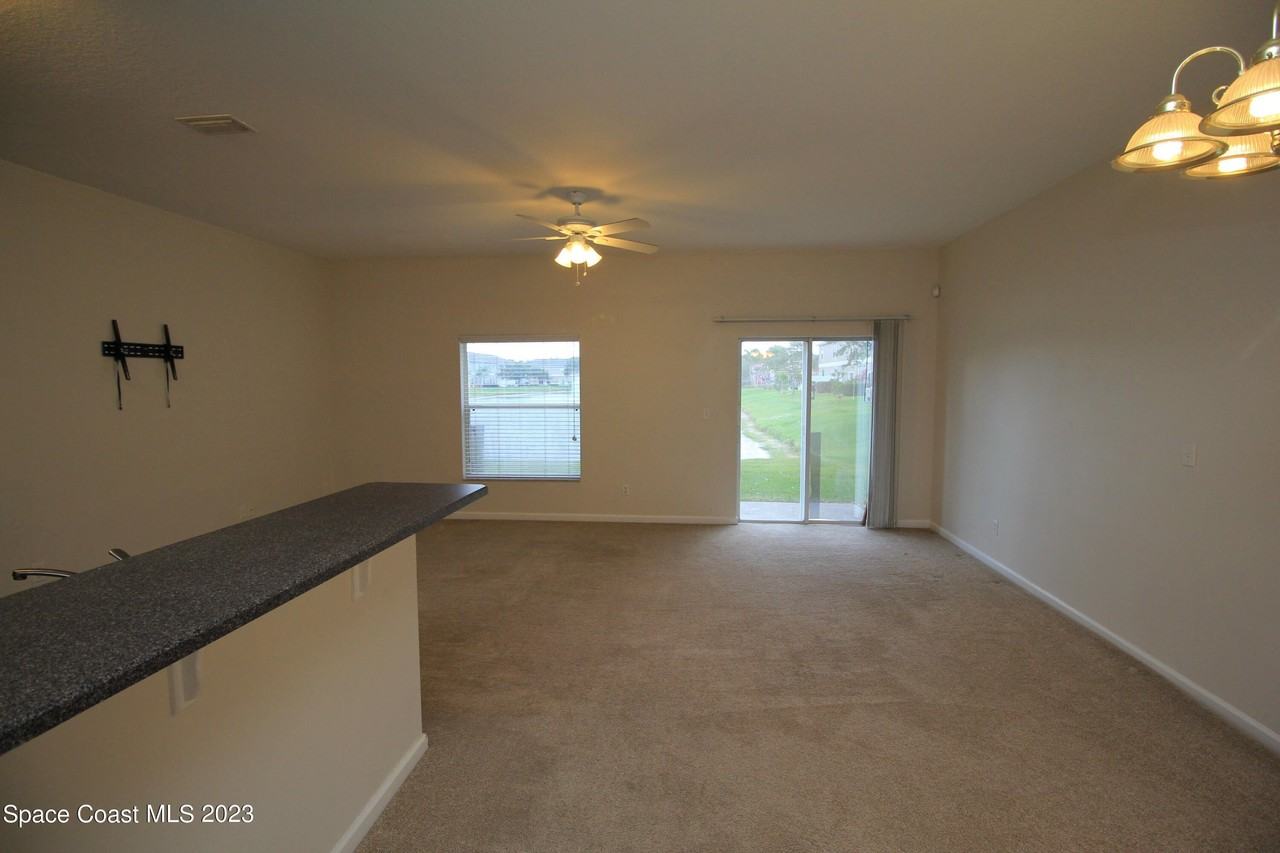 2620 Revolution St #101 - Photo 7 of 27