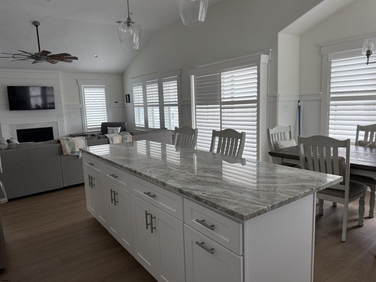 4842 West Ave 2nd Fl #2 - Photo 6 of 25